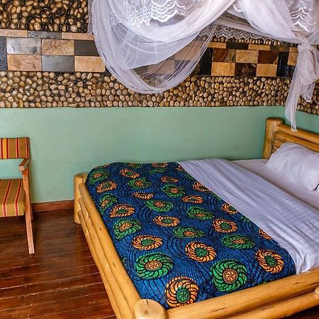 Elite Backpackers Services Masaka Eksteriør bilde